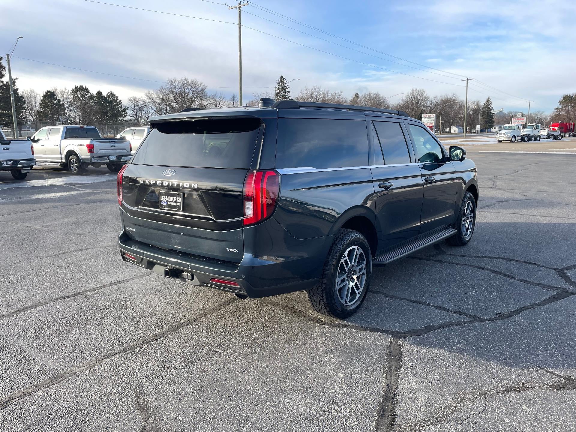 2026 Ford Expedition MAX Active