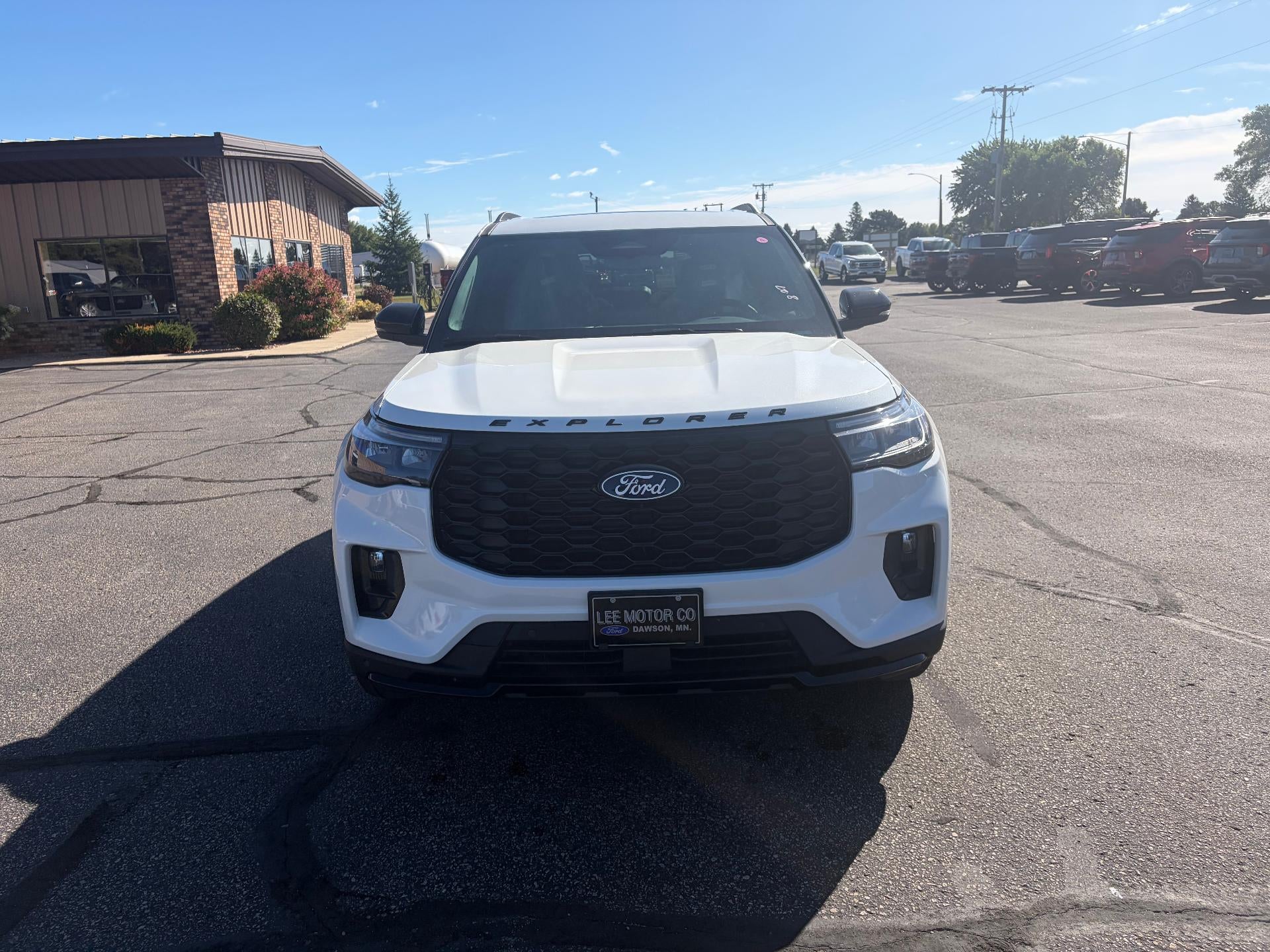 2027 Ford Explorer 4-Door 4DR 4WD ST-LINE