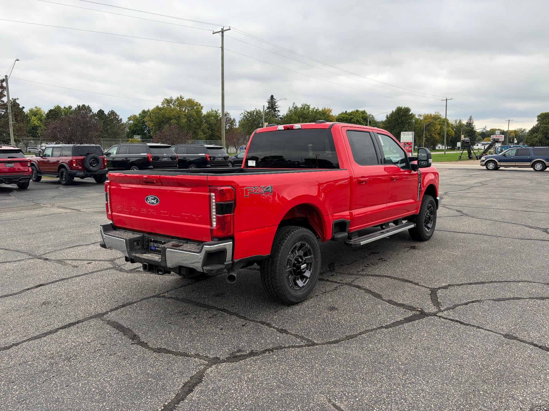 2027 Ford Super Duty F-350® XLT