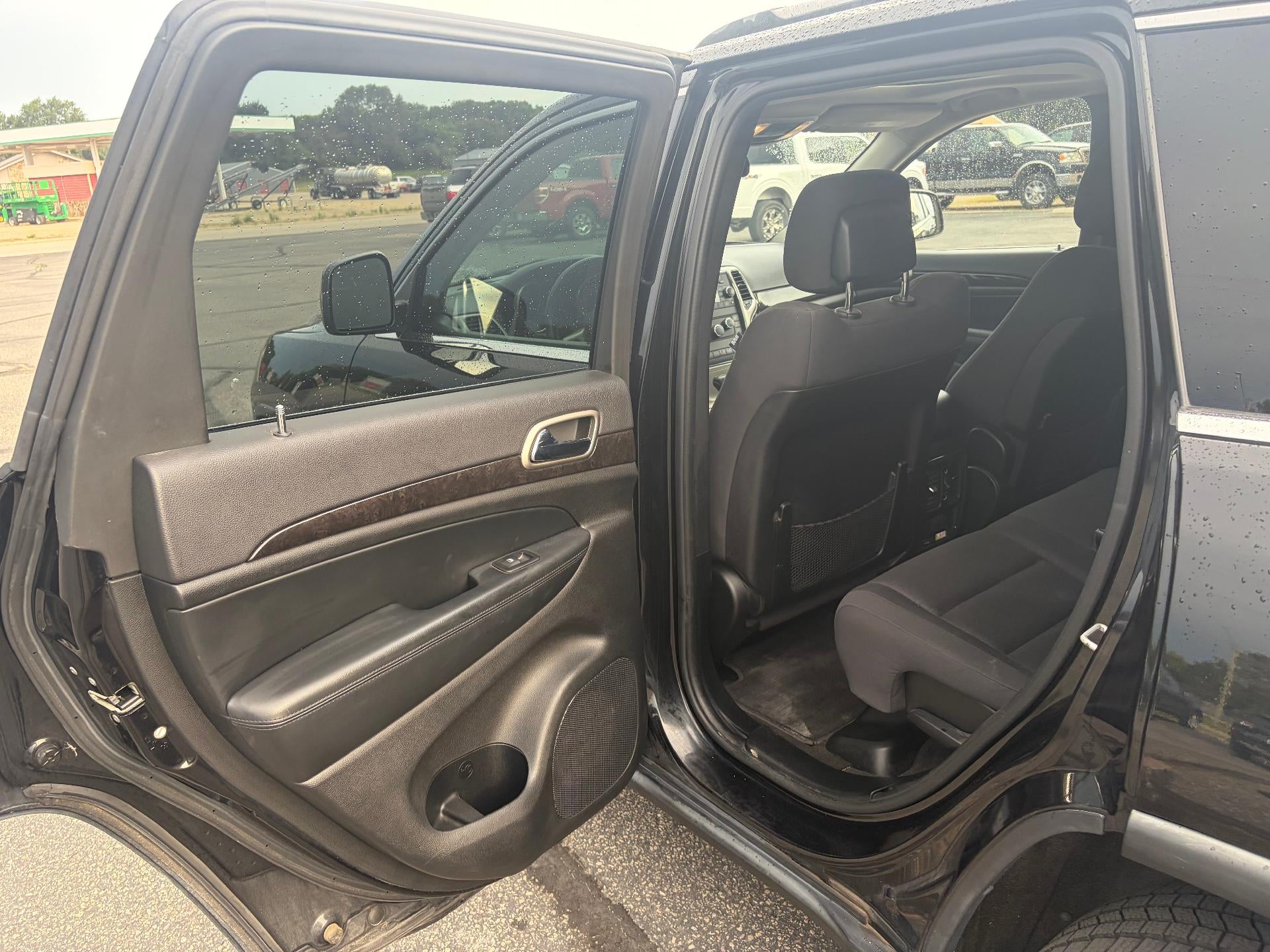 2012 Jeep Grand Cherokee 4WD 4dr Laredo