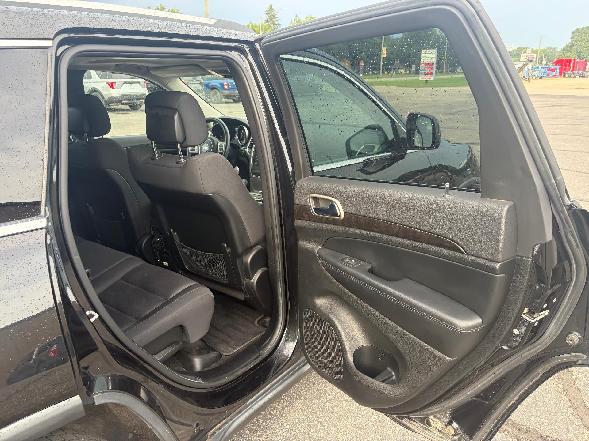 2012 Jeep Grand Cherokee 4WD 4dr Laredo