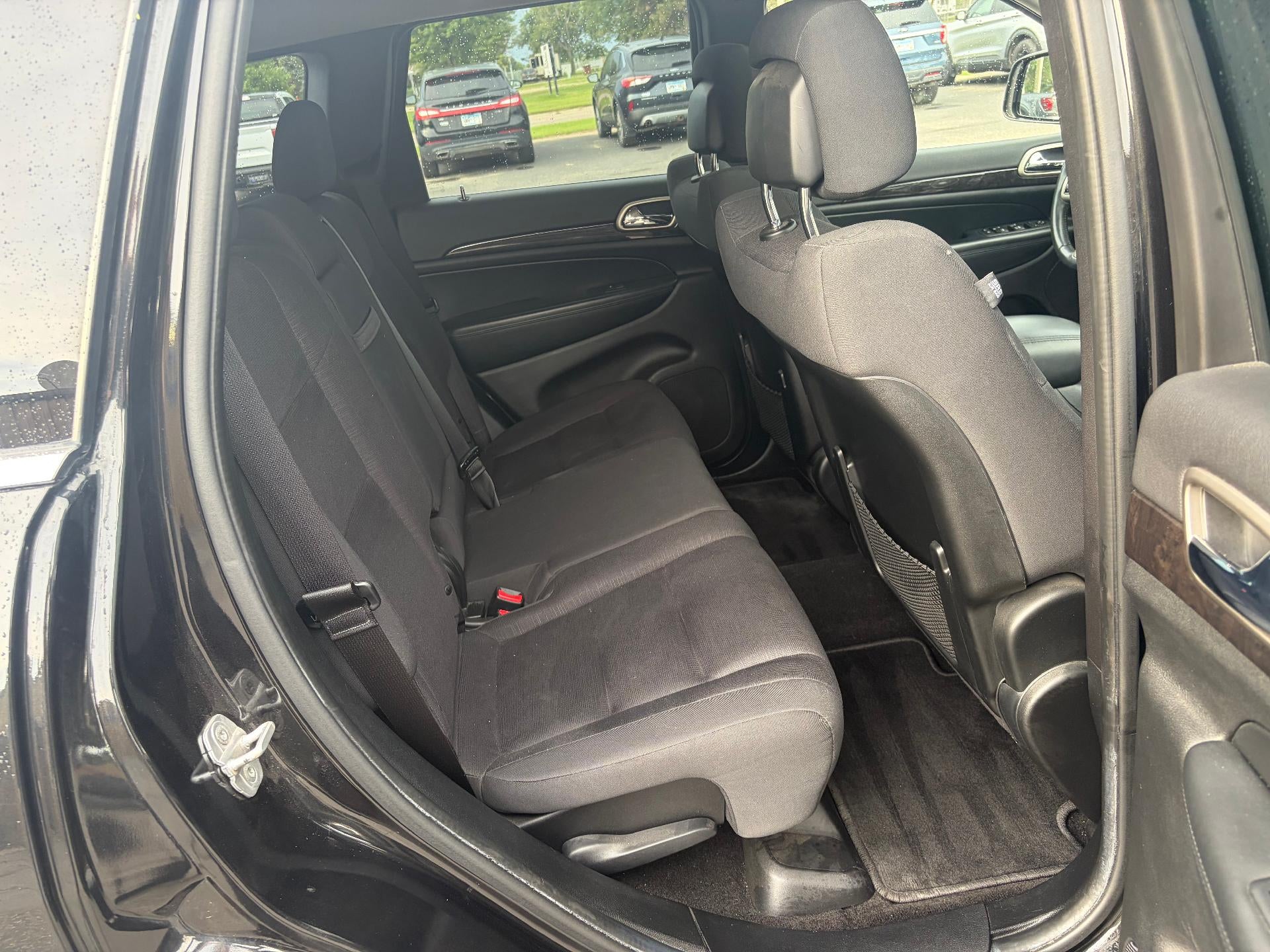 2012 Jeep Grand Cherokee 4WD 4dr Laredo