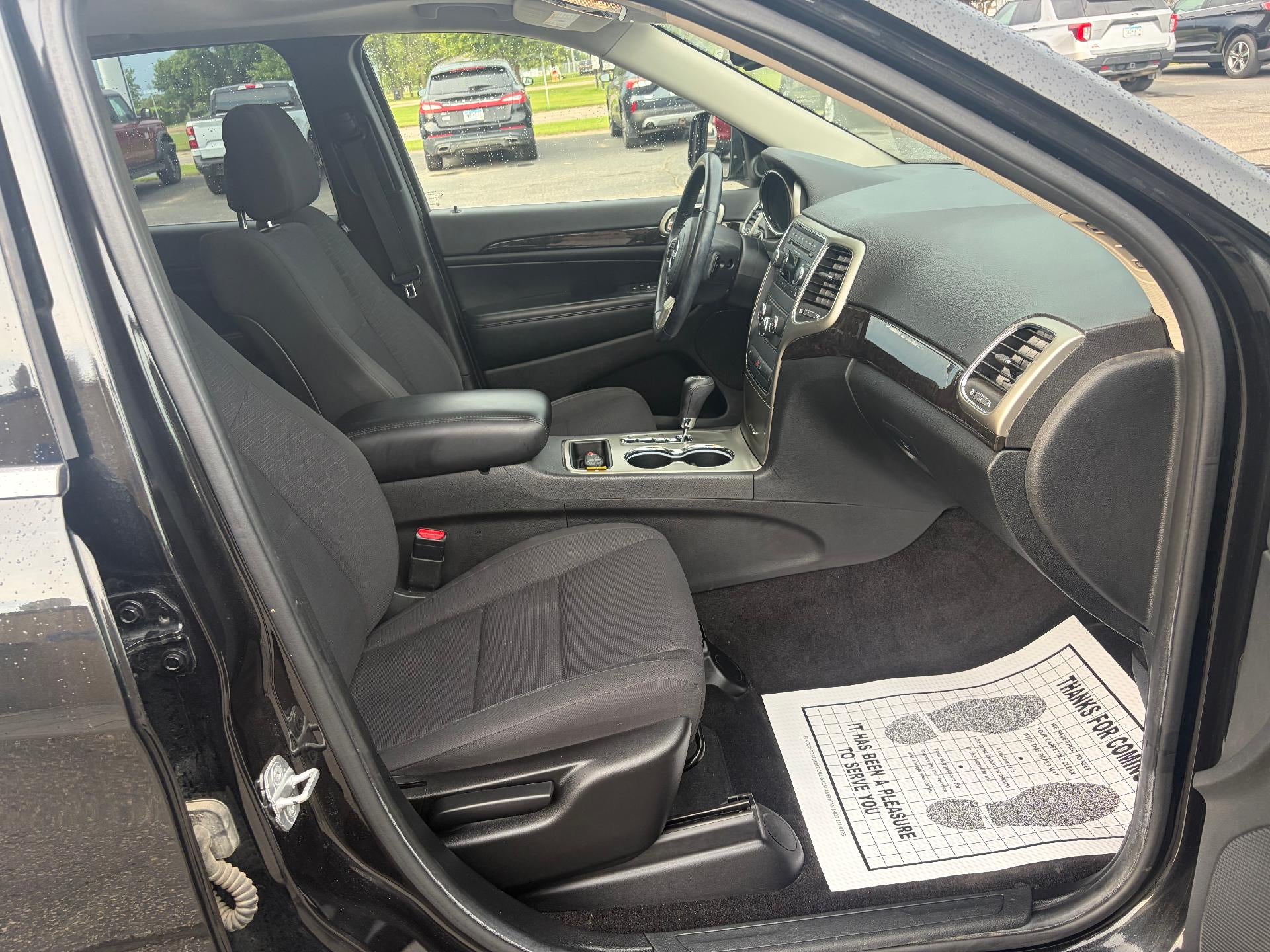 2012 Jeep Grand Cherokee 4WD 4dr Laredo