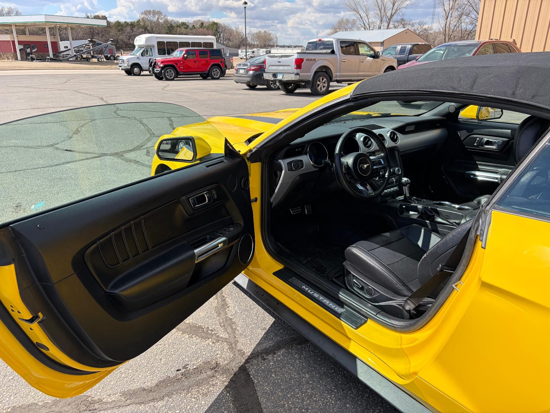 2016 Ford Mustang 2dr Conv EcoBoost Premium