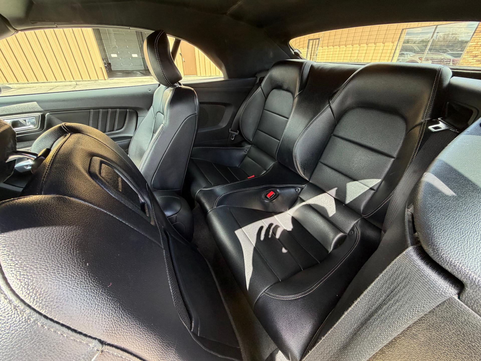 2016 Ford Mustang 2dr Conv EcoBoost Premium