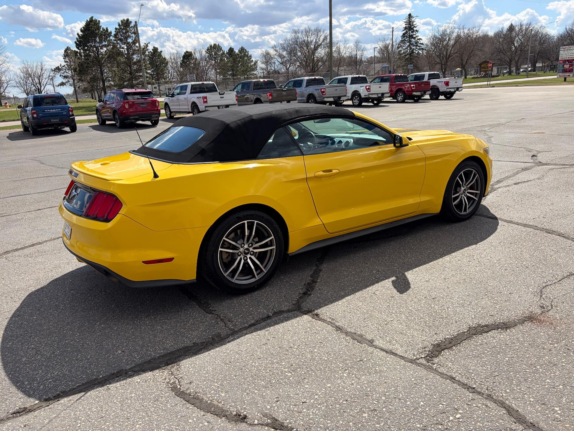 2016 Ford Mustang 2dr Conv EcoBoost Premium