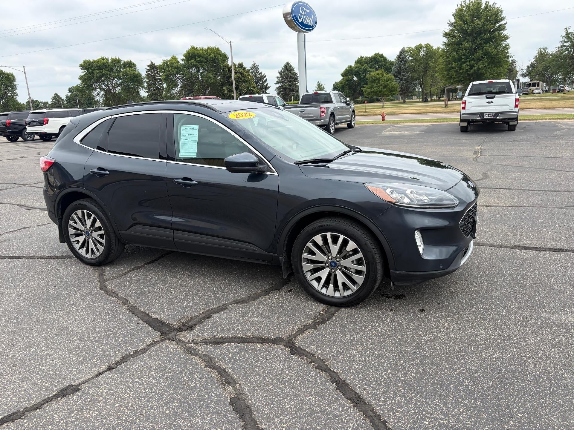 2022 Ford Escape Titanium AWD