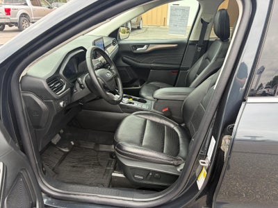 2022 Ford Escape Titanium AWD