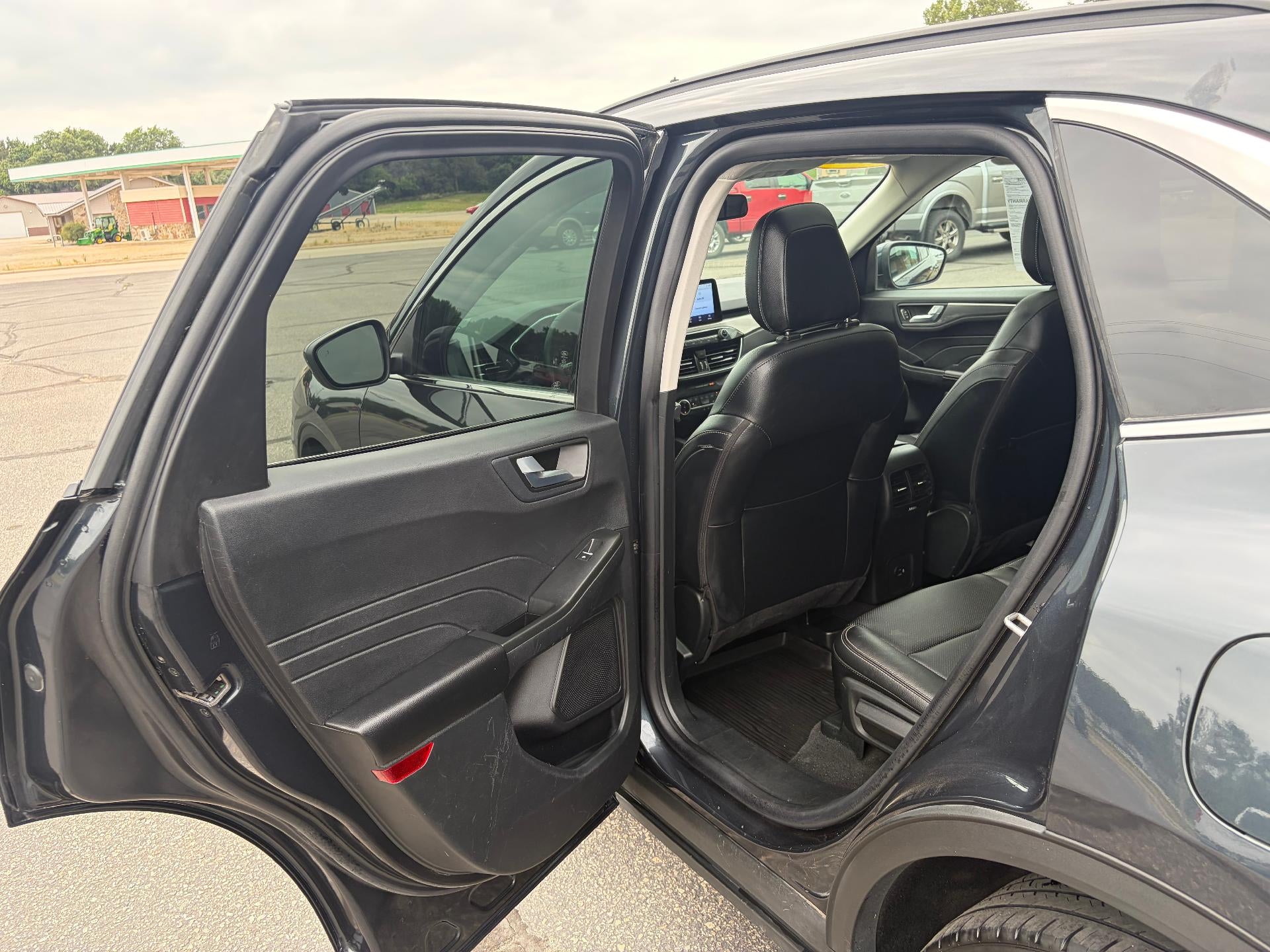 2022 Ford Escape Titanium AWD