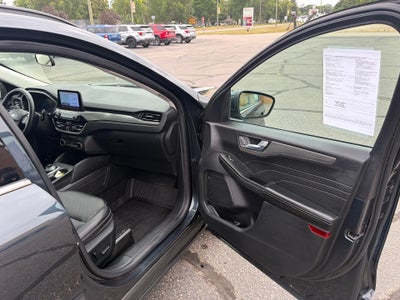 2022 Ford Escape Titanium AWD