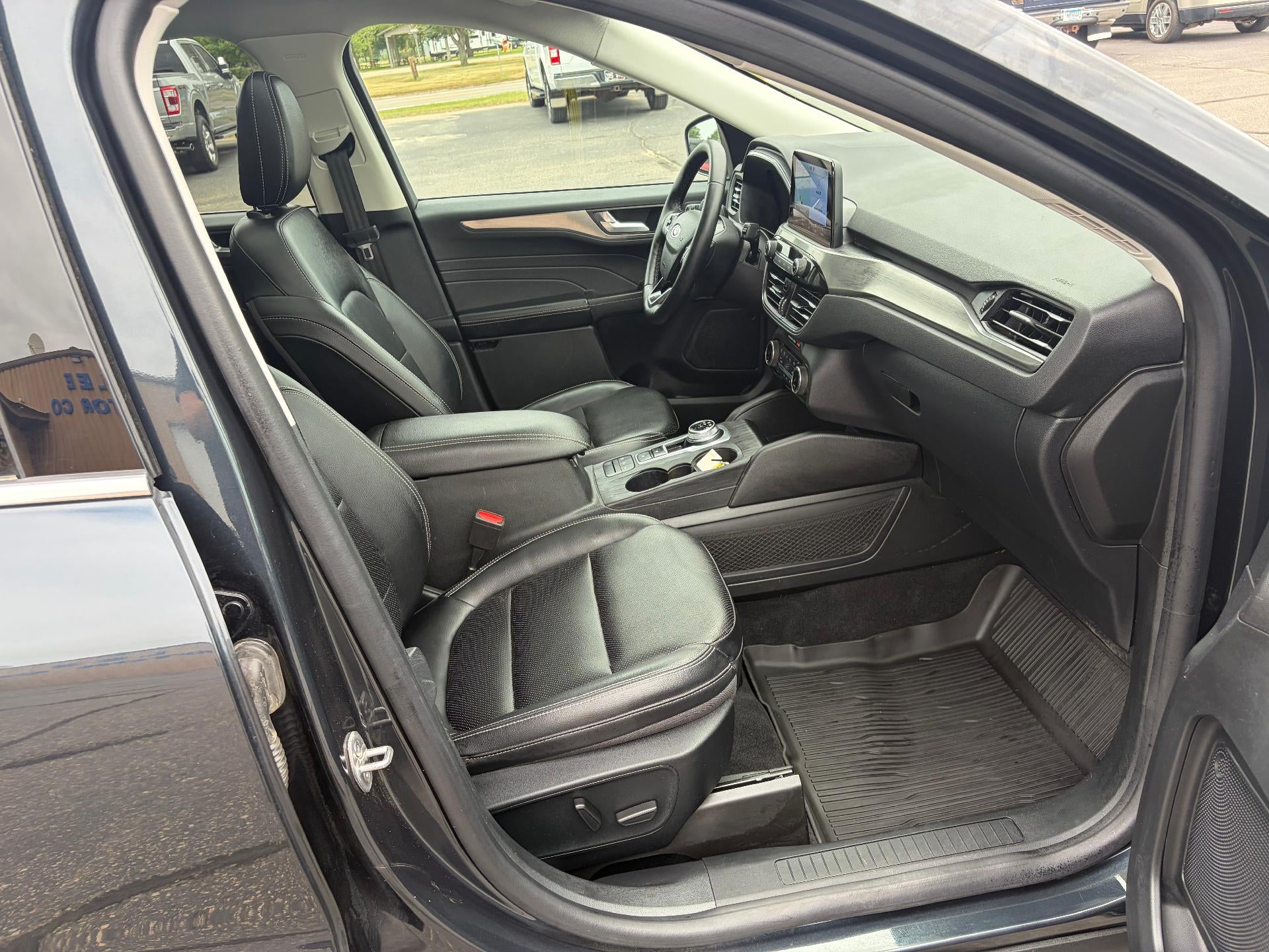 2022 Ford Escape Titanium AWD