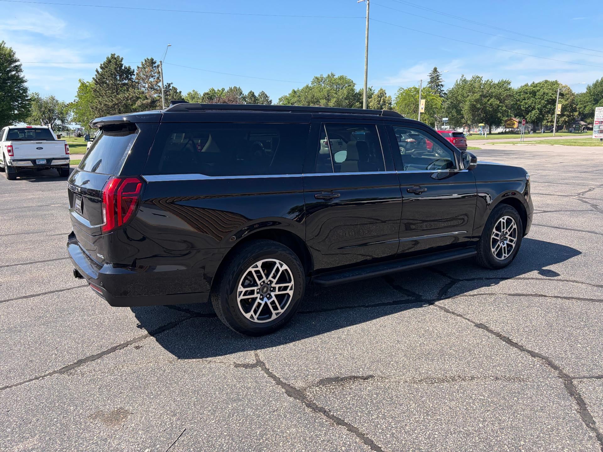 2025 Ford Expedition Max Active 4x4
