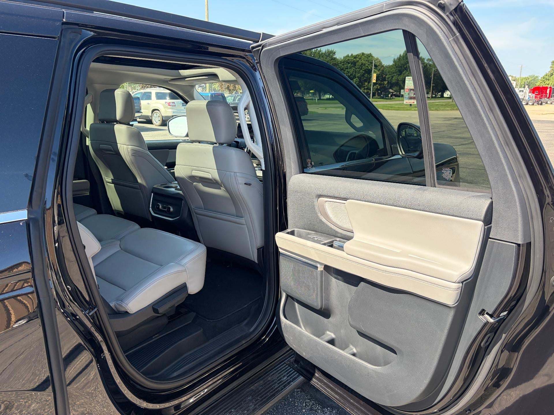2025 Ford Expedition Max Active 4x4