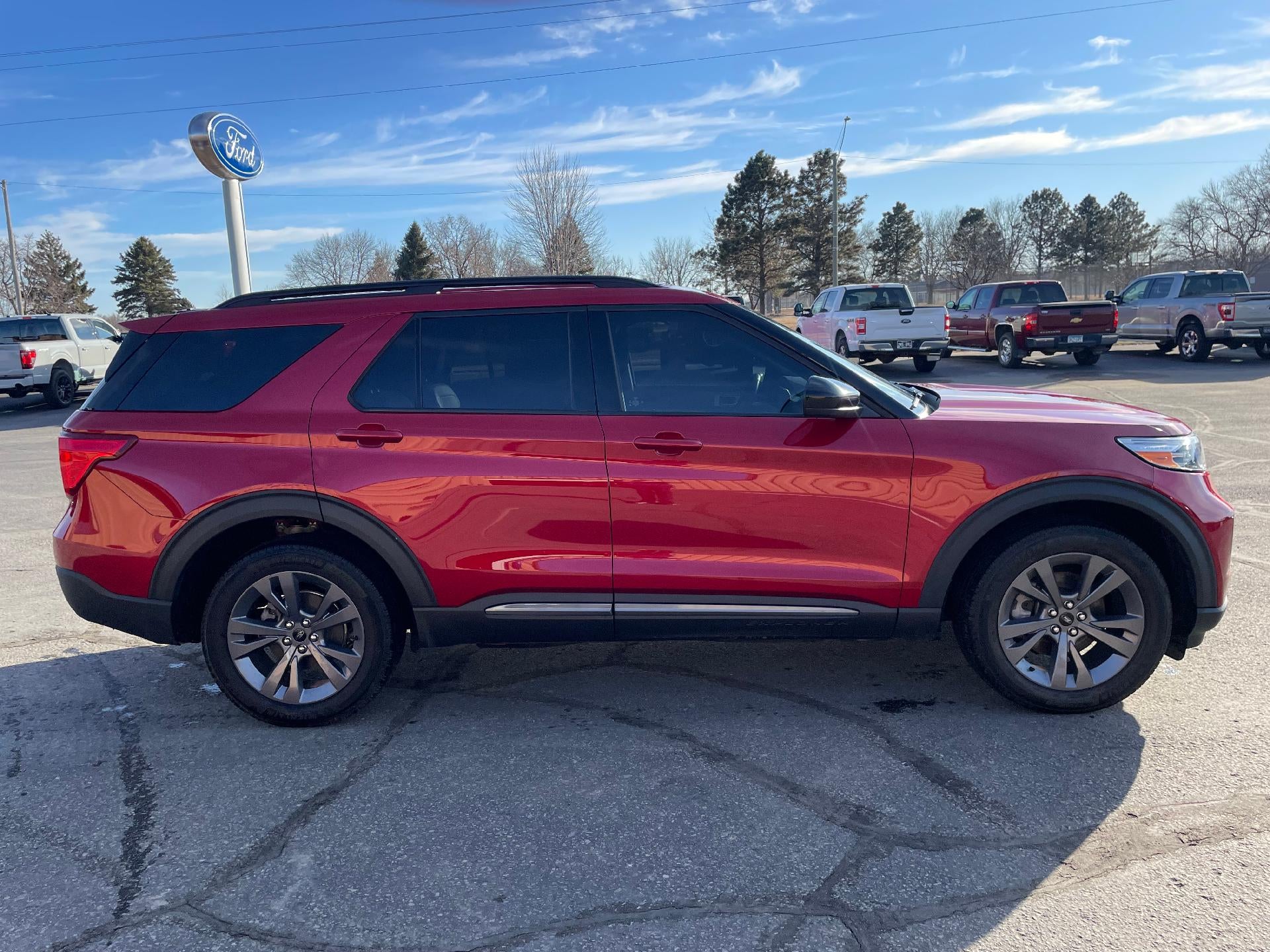 2023 Ford Explorer XLT 4WD
