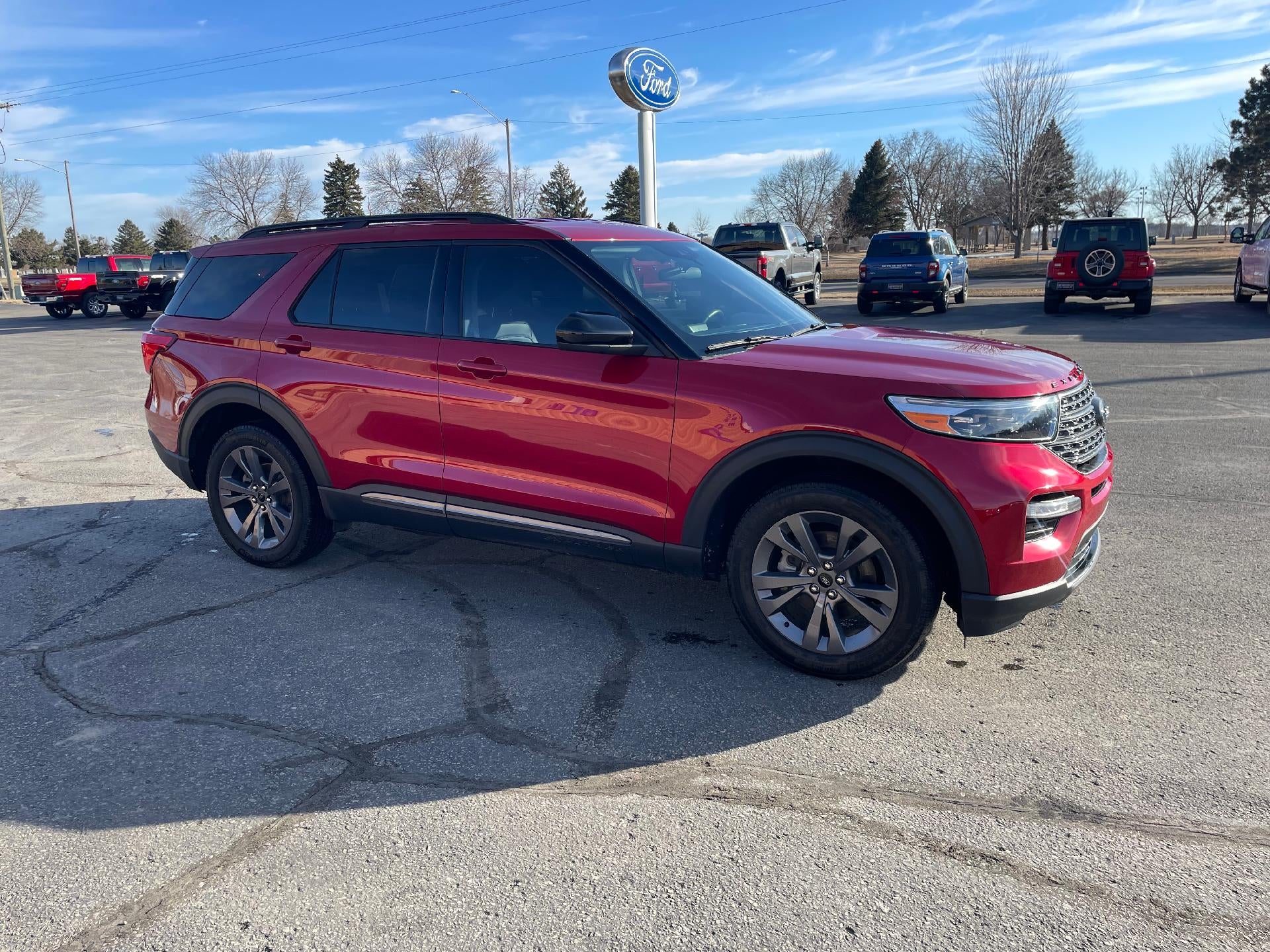 2023 Ford Explorer XLT 4WD