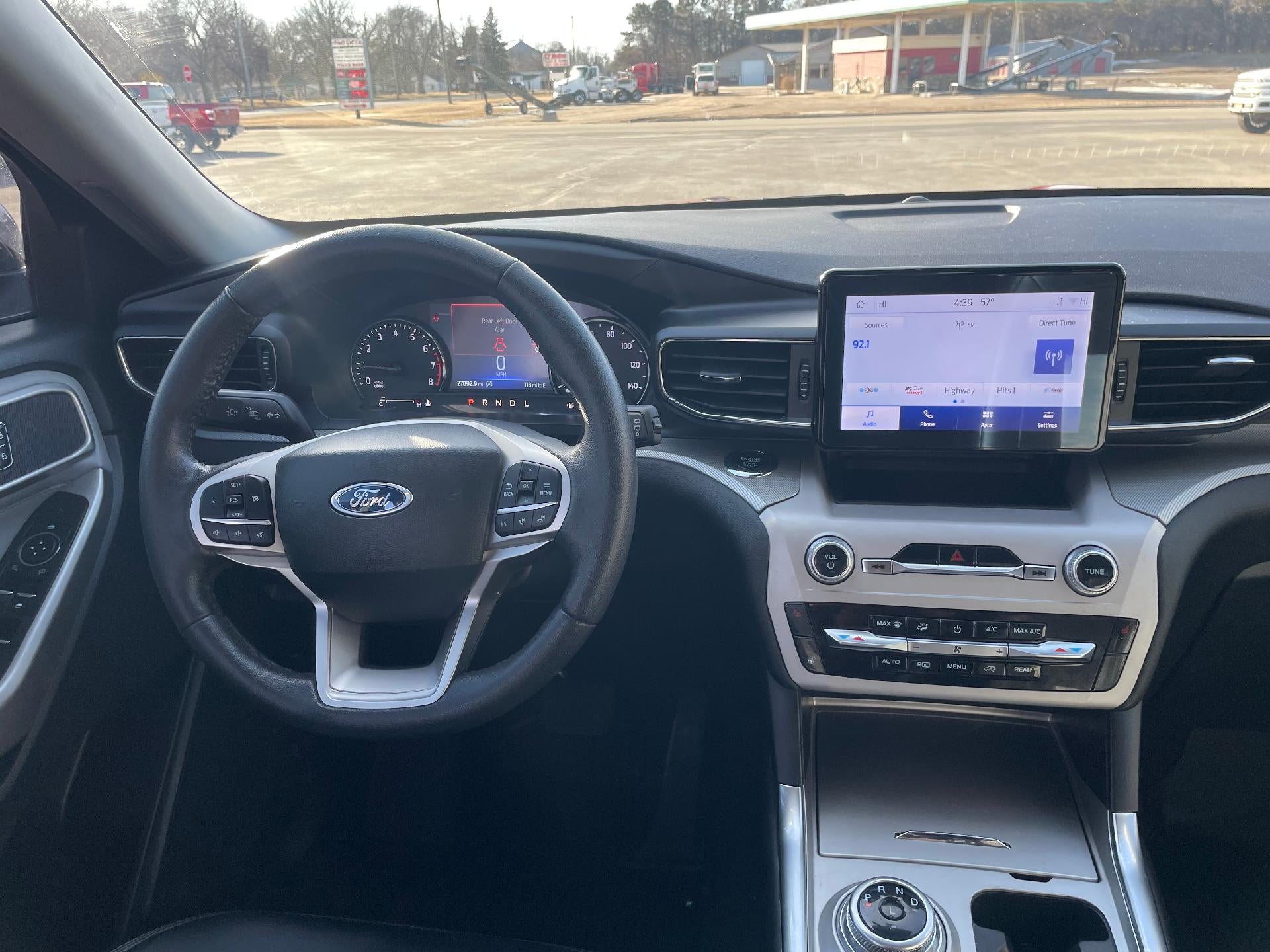 2023 Ford Explorer XLT 4WD