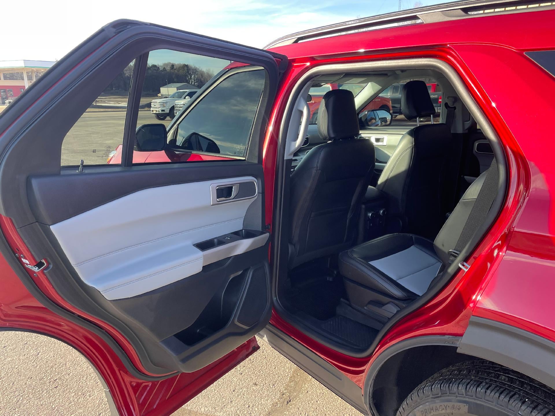 2023 Ford Explorer XLT 4WD