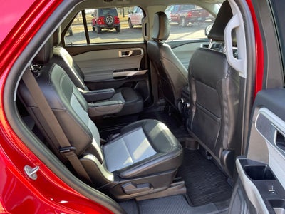 2023 Ford Explorer XLT 4WD