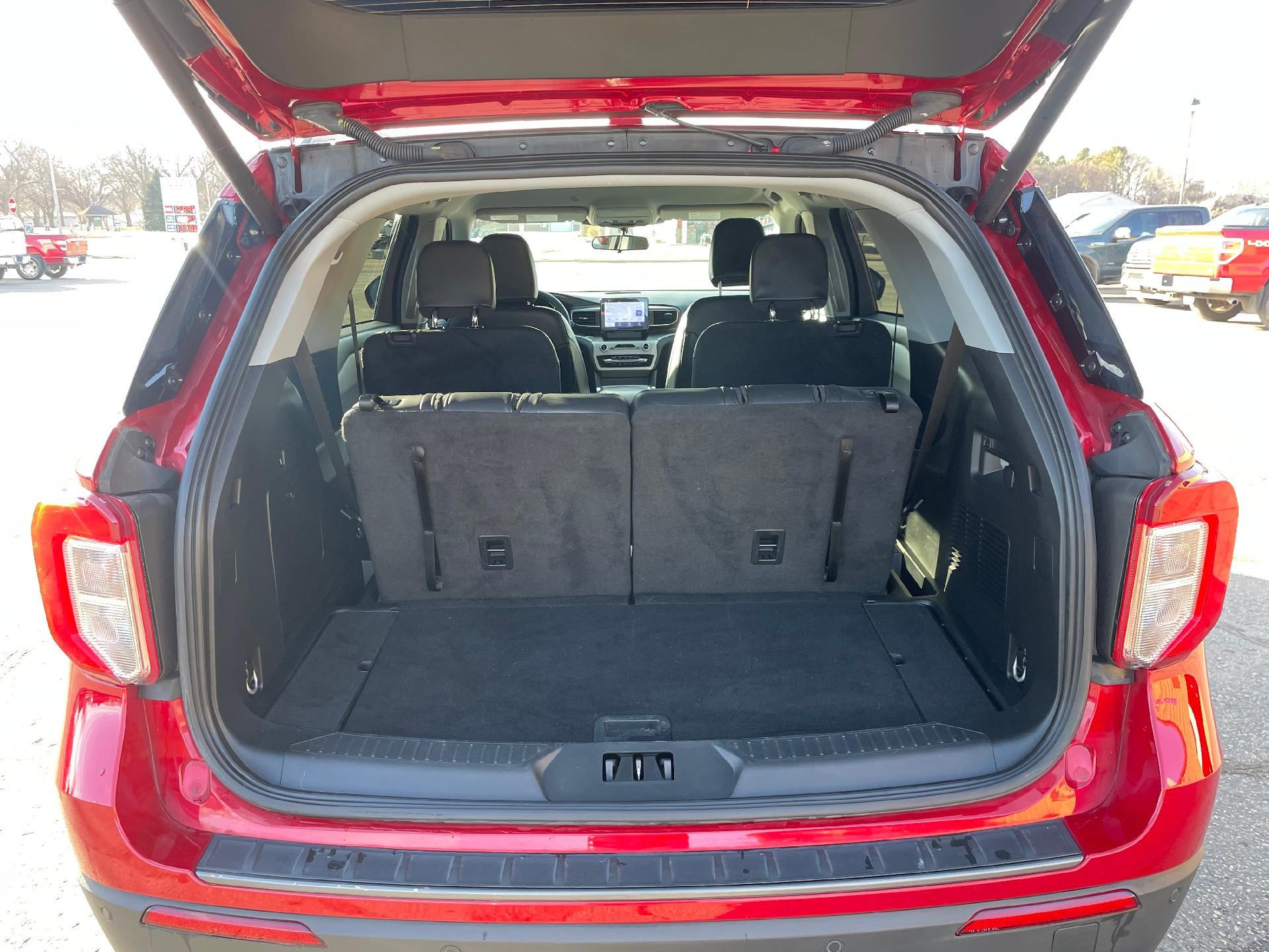 2023 Ford Explorer XLT 4WD