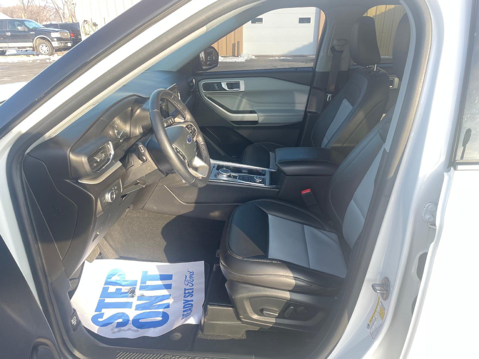 2022 Ford Explorer XLT 4WD