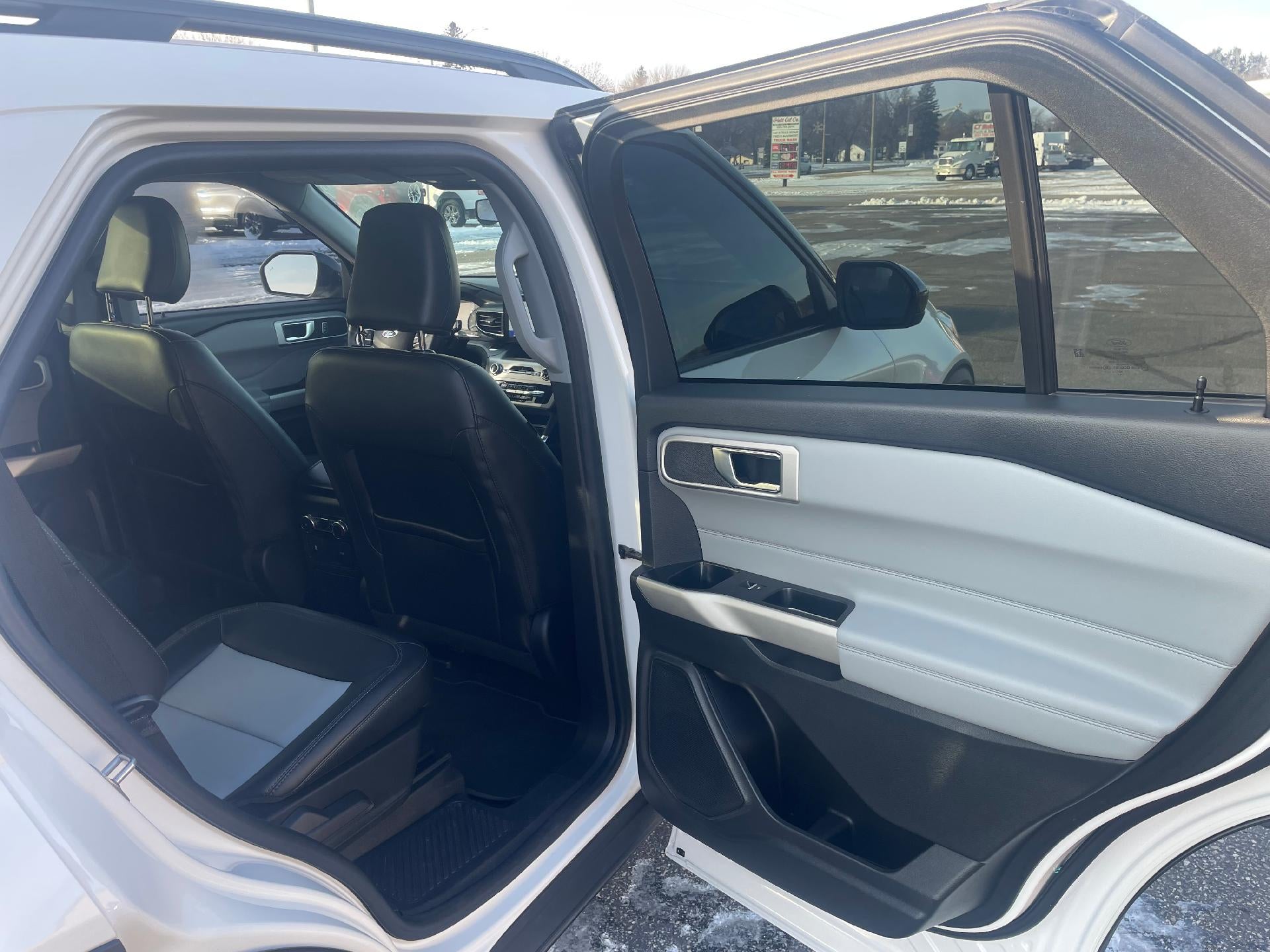 2022 Ford Explorer XLT 4WD