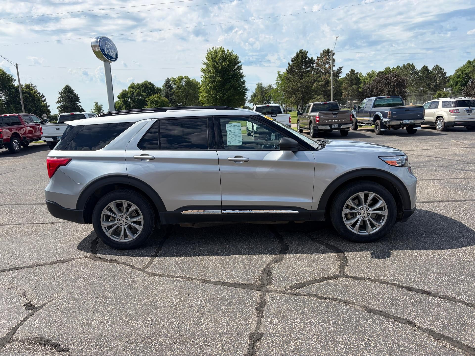 2022 Ford Explorer XLT 4WD