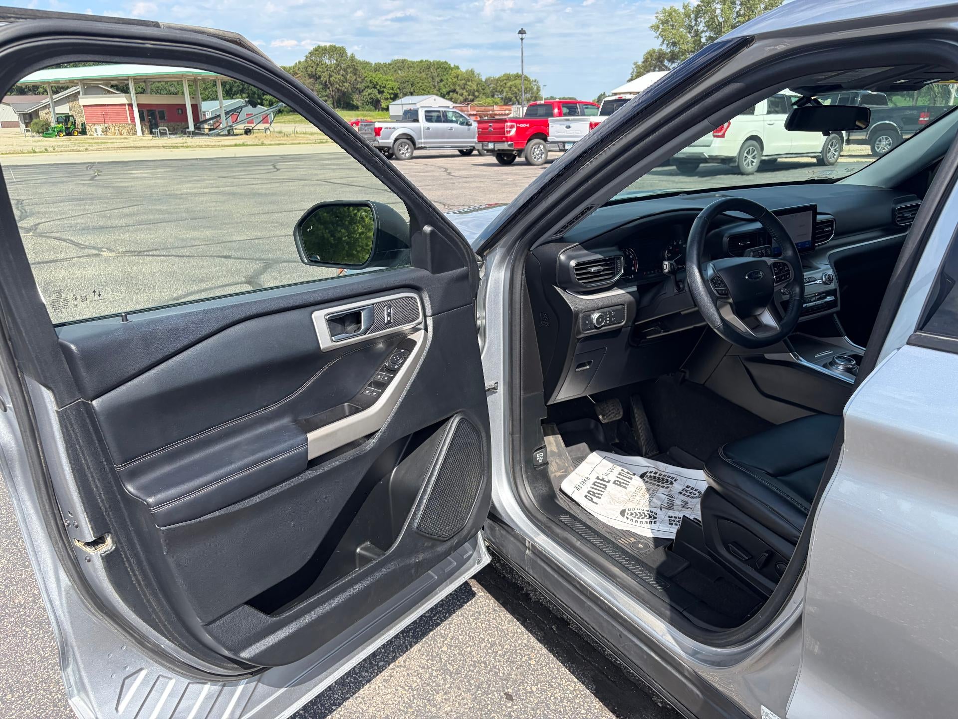 2022 Ford Explorer XLT 4WD