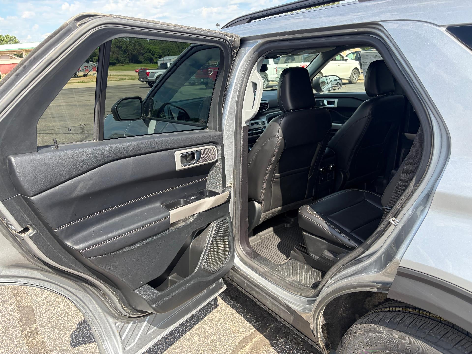 2022 Ford Explorer XLT 4WD