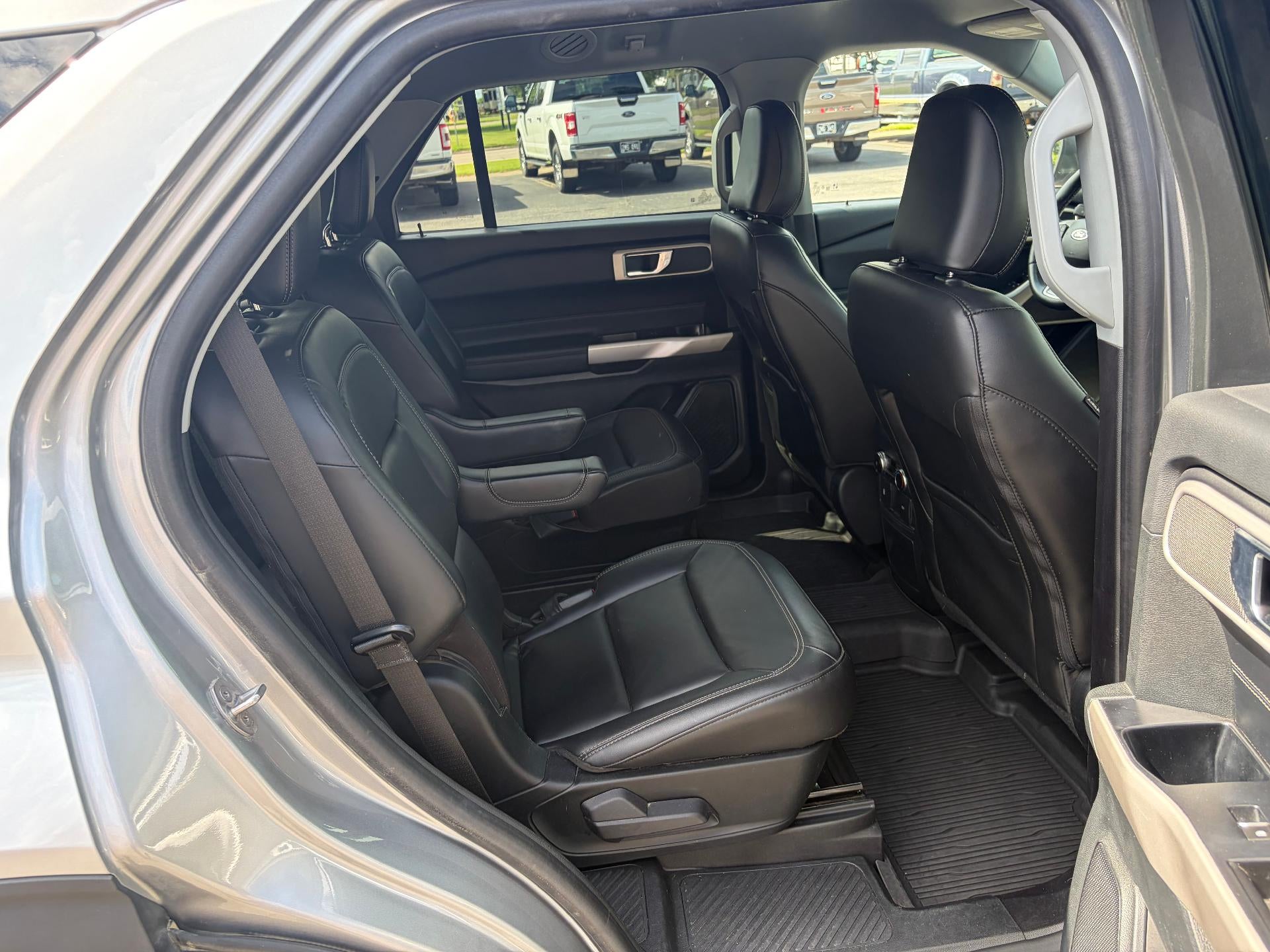 2022 Ford Explorer XLT 4WD