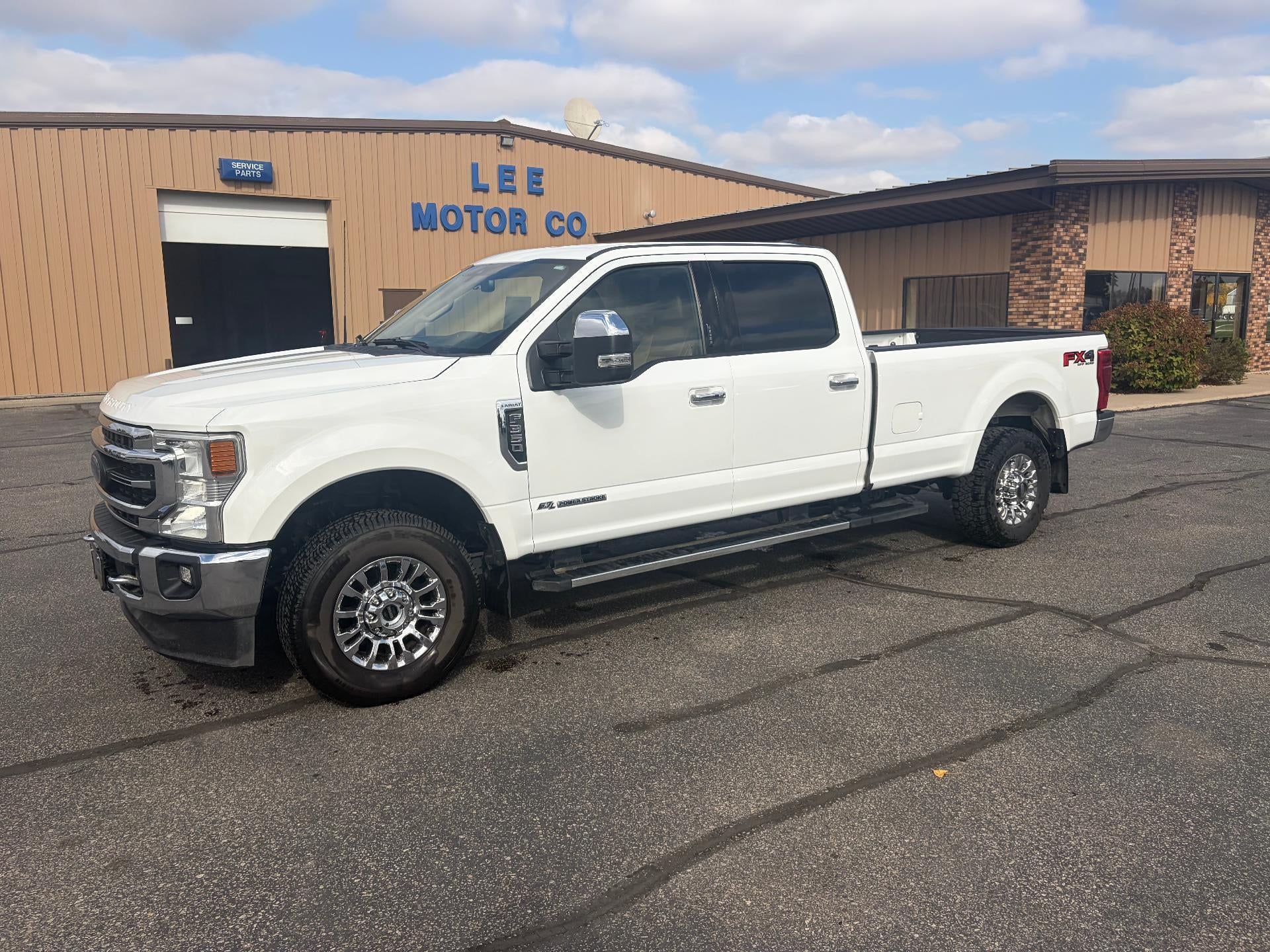 2022 Ford Super Duty F-350 SRW LARIAT 4WD Crew Cab 8' Box