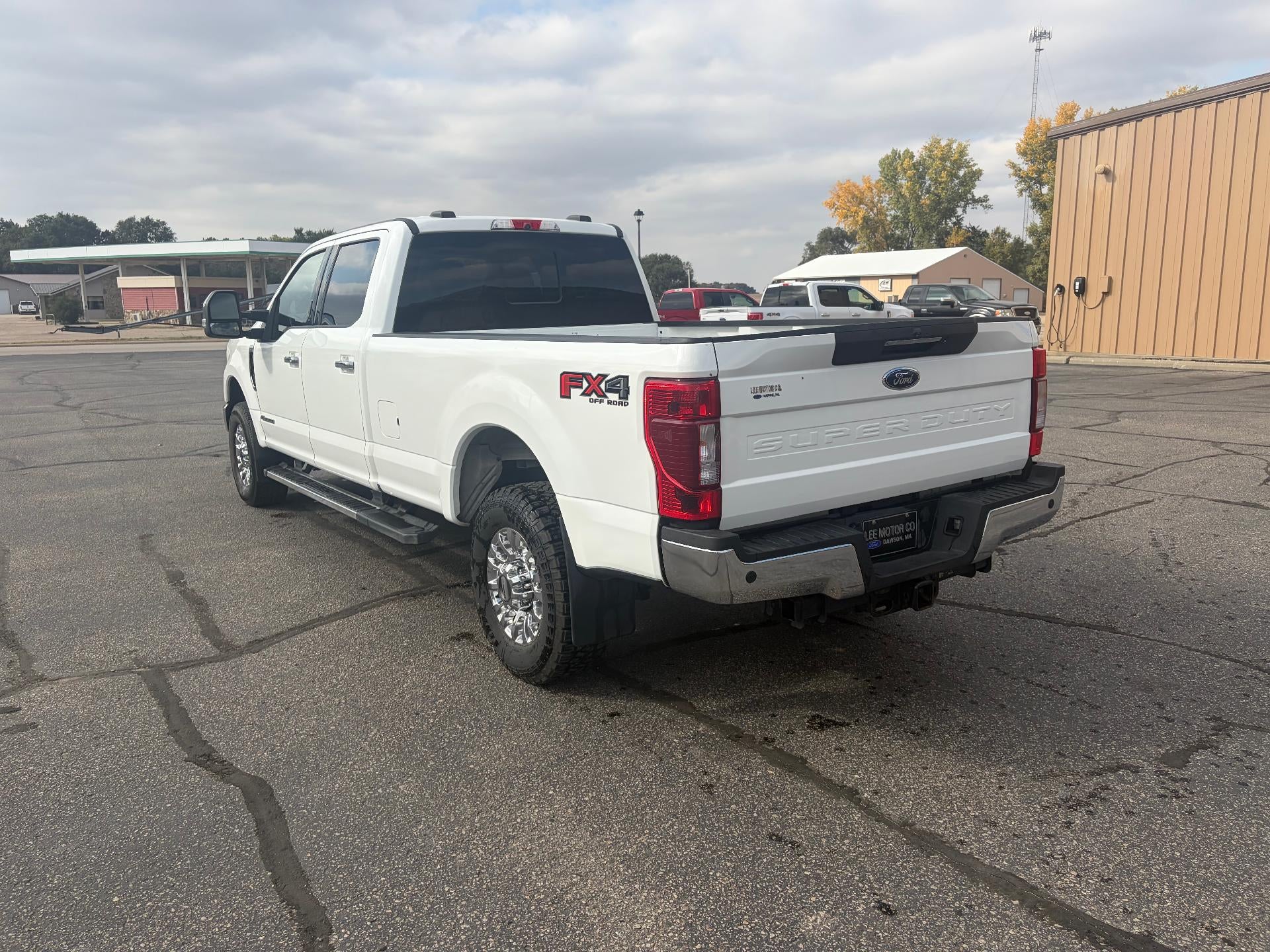 2022 Ford Super Duty F-350 SRW LARIAT 4WD Crew Cab 8' Box