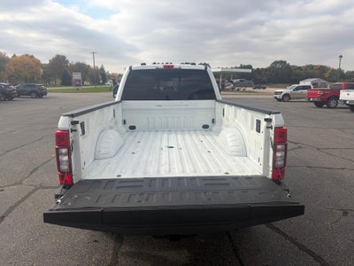 2022 Ford Super Duty F-350 SRW LARIAT 4WD Crew Cab 8' Box