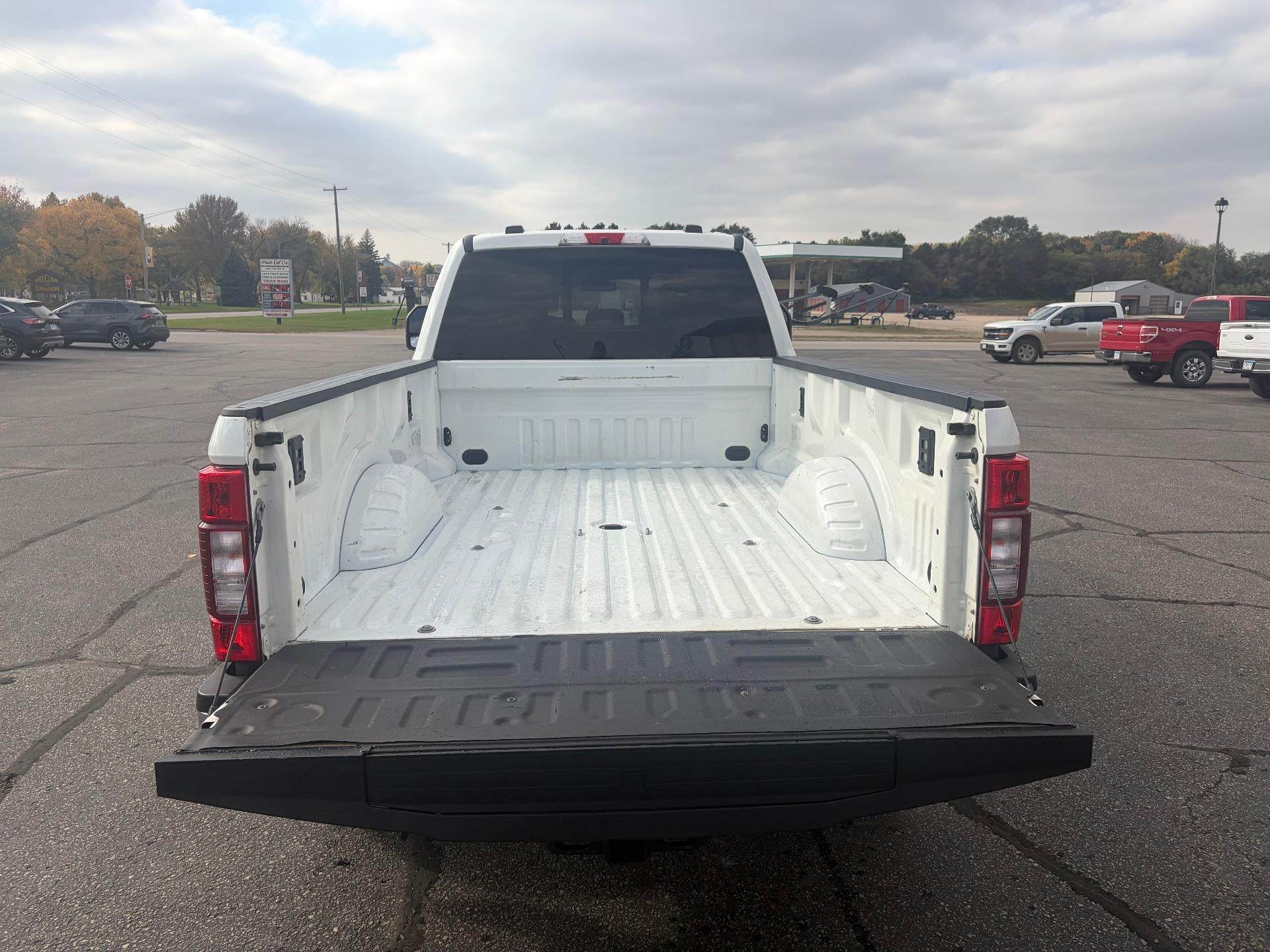 2022 Ford Super Duty F-350 SRW LARIAT 4WD Crew Cab 8' Box