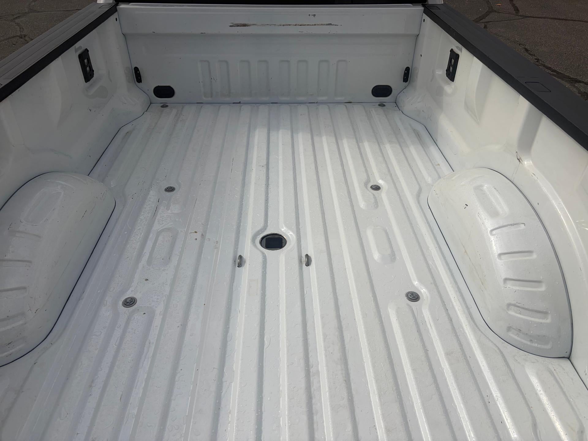 2022 Ford Super Duty F-350 SRW LARIAT 4WD Crew Cab 8' Box
