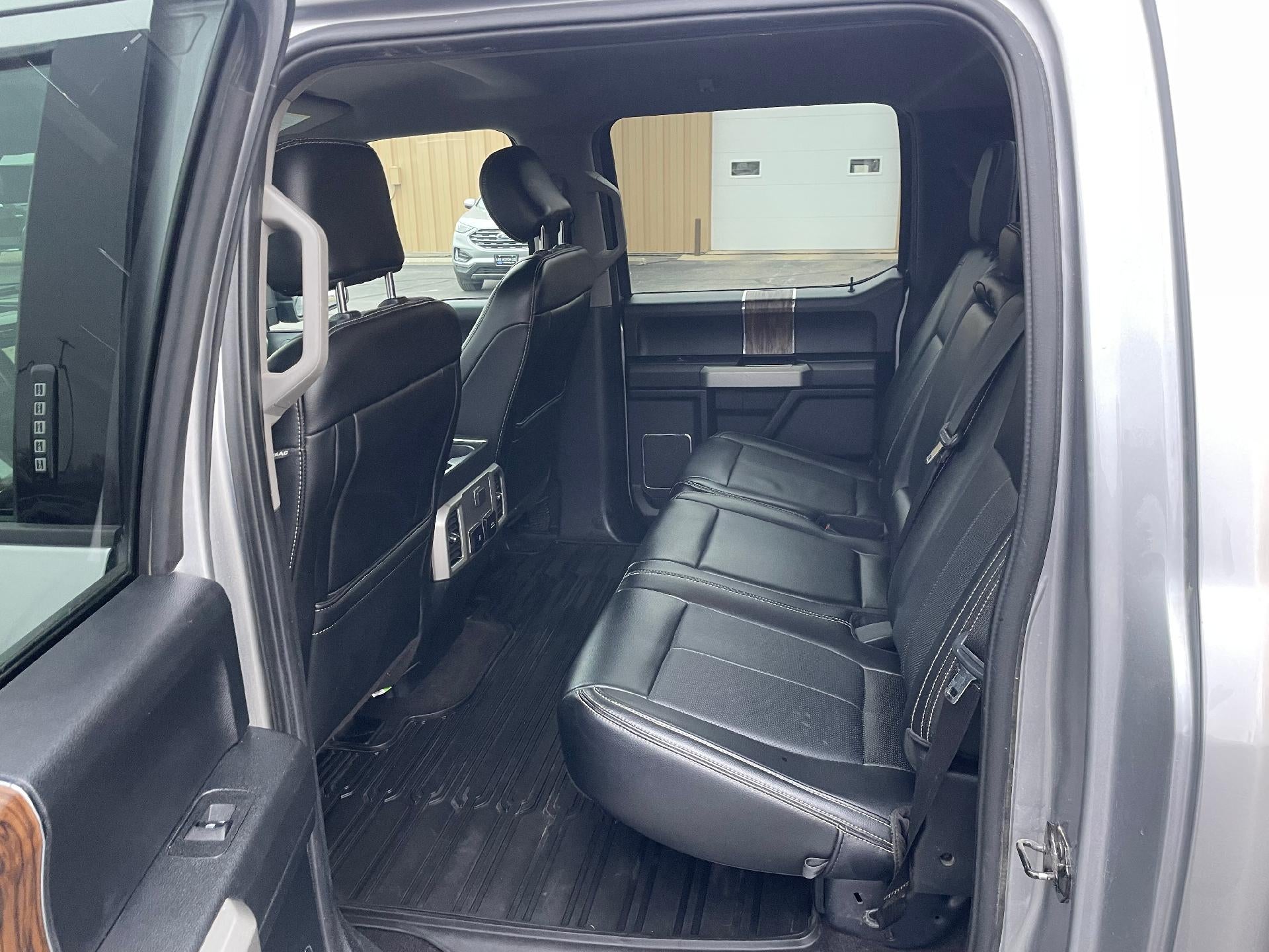 2020 Ford F-150 LARIAT 4WD SuperCrew 5.5' Box