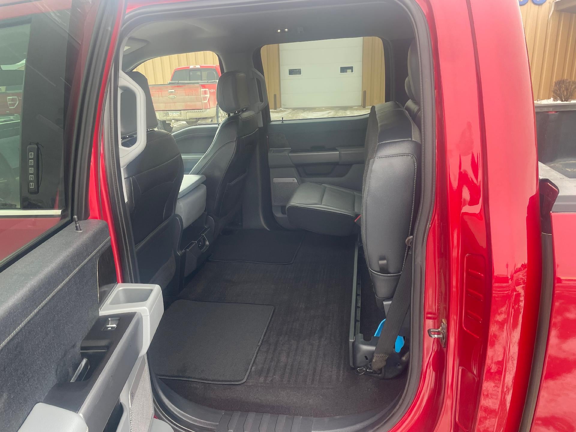 2021 Ford F-150 LARIAT 4WD SuperCrew 5.5' Box