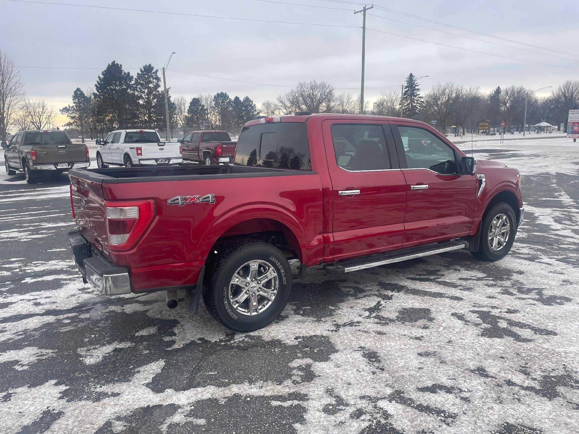 2021 Ford F-150 LARIAT 4WD SuperCrew 5.5' Box