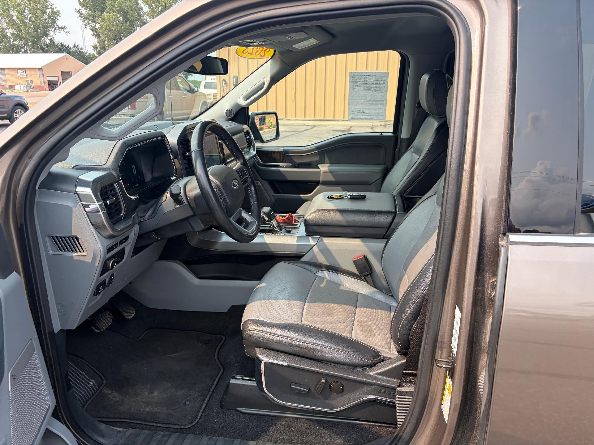 2023 Ford F-150 LARIAT 4WD SuperCrew 5.5' Box