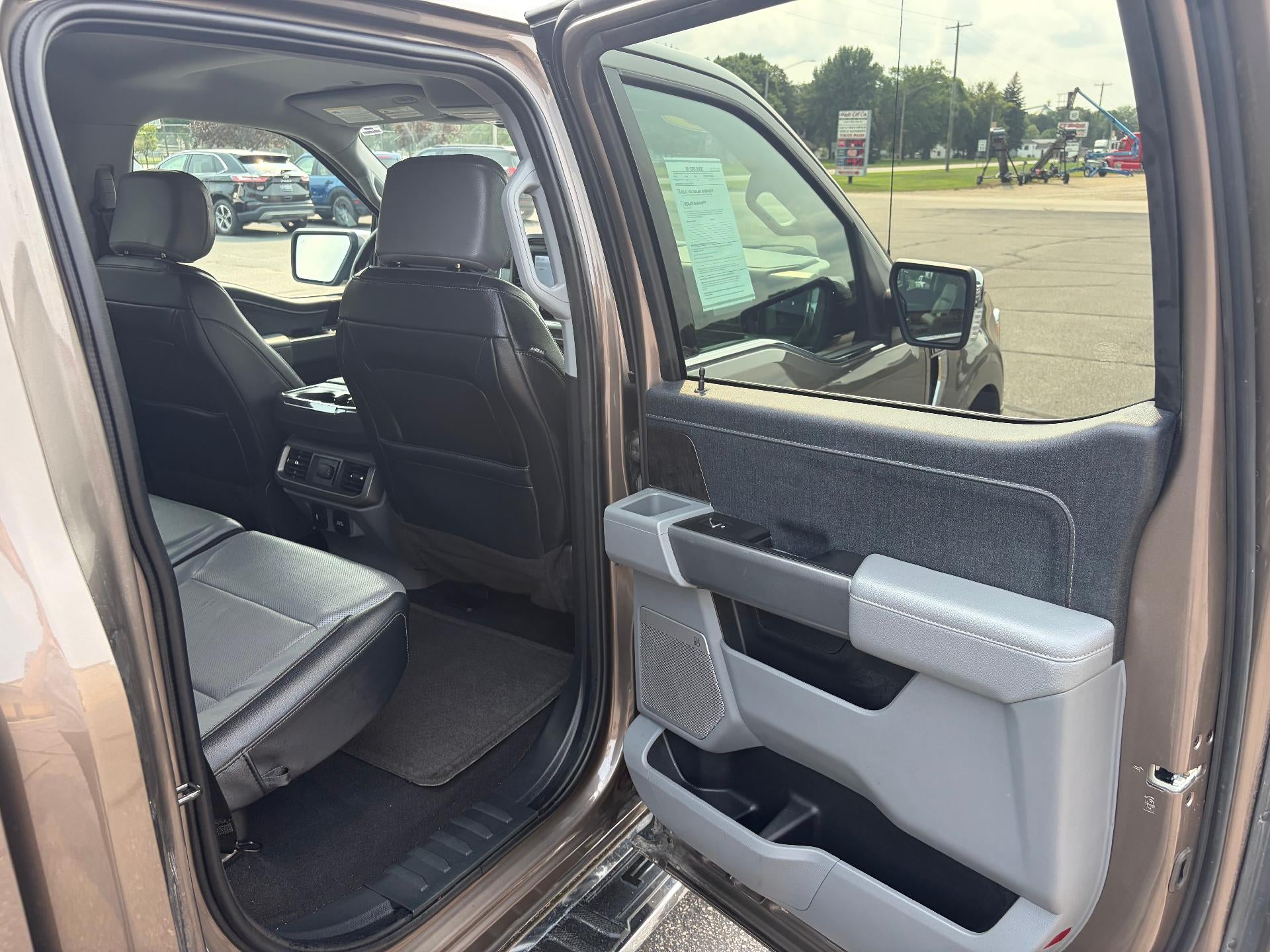 2023 Ford F-150 LARIAT 4WD SuperCrew 5.5' Box