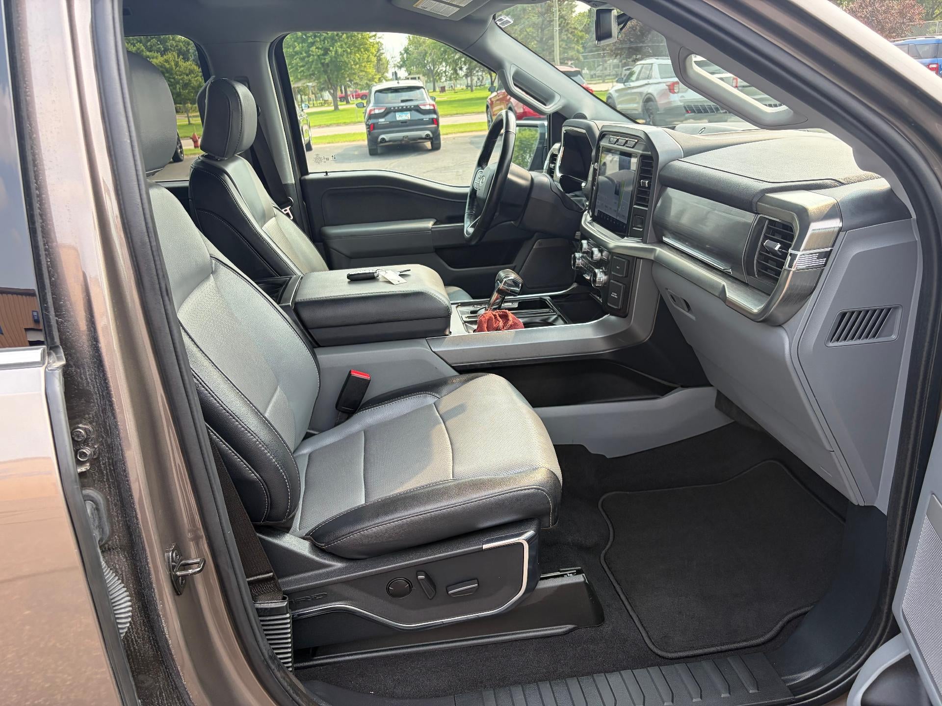 2023 Ford F-150 LARIAT 4WD SuperCrew 5.5' Box