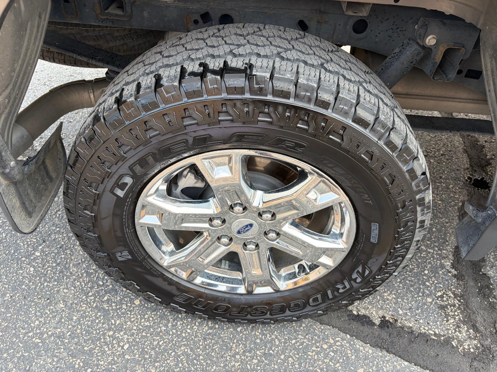 2023 Ford F-150 LARIAT 4WD SuperCrew 5.5' Box