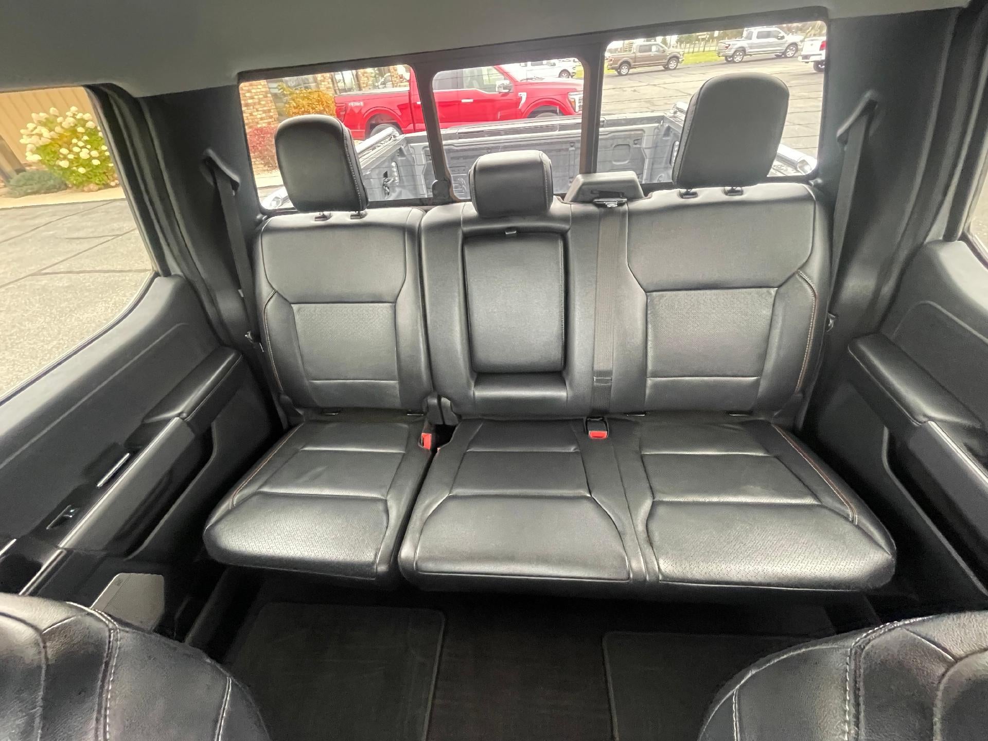 2022 Ford F-150 LARIAT 4WD SuperCrew 5.5' Box