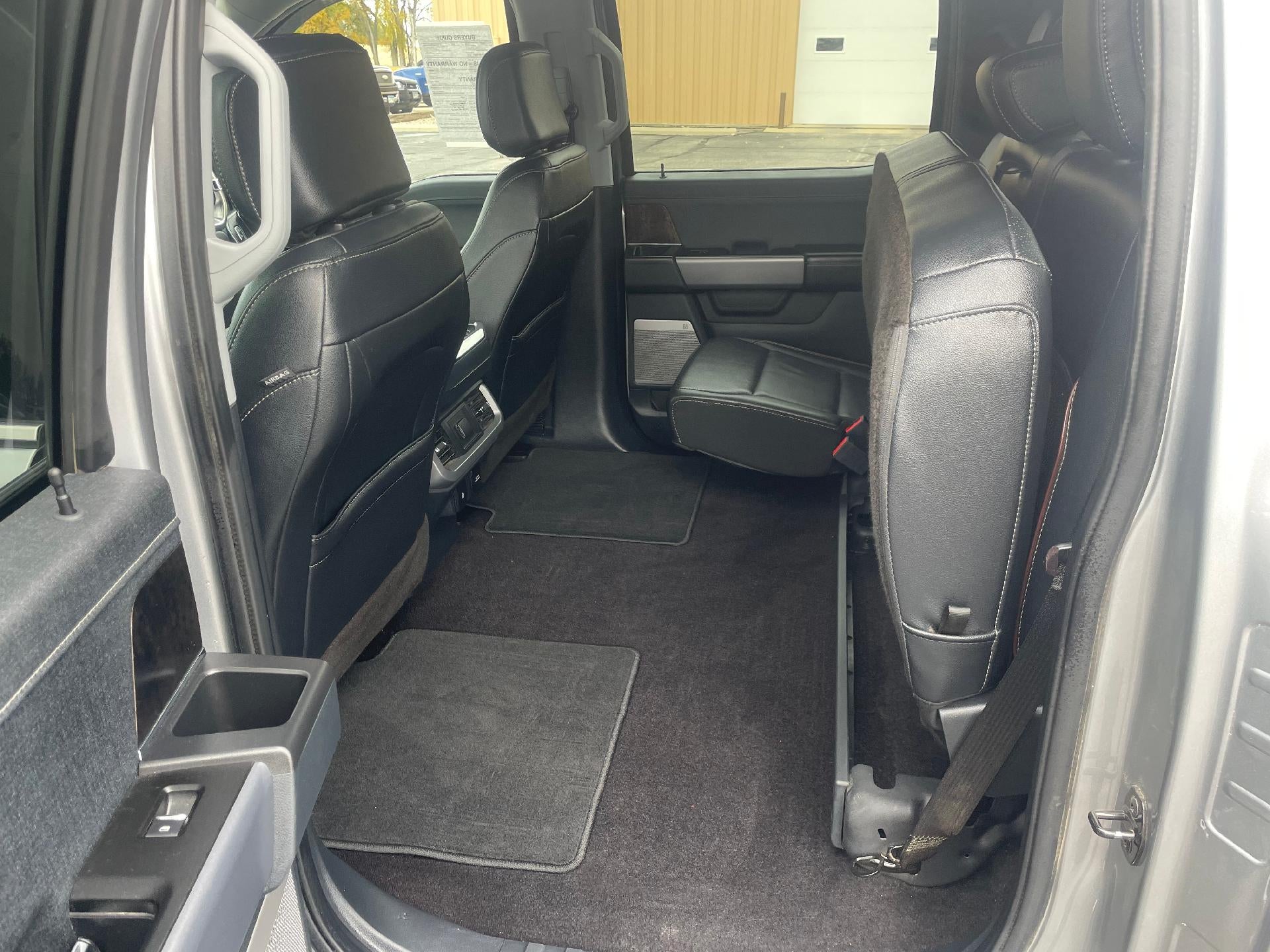 2022 Ford F-150 LARIAT 4WD SuperCrew 5.5' Box