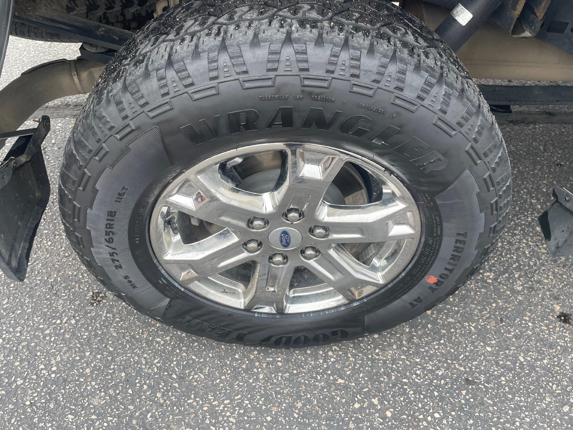 2022 Ford F-150 LARIAT 4WD SuperCrew 5.5' Box