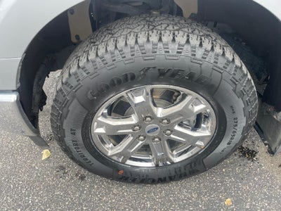 2022 Ford F-150 LARIAT 4WD SuperCrew 5.5' Box