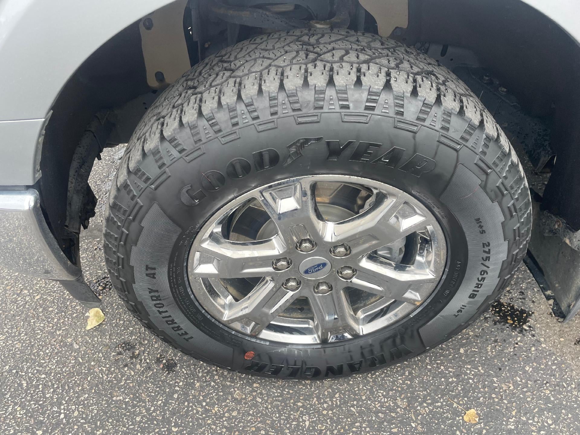 2022 Ford F-150 LARIAT 4WD SuperCrew 5.5' Box