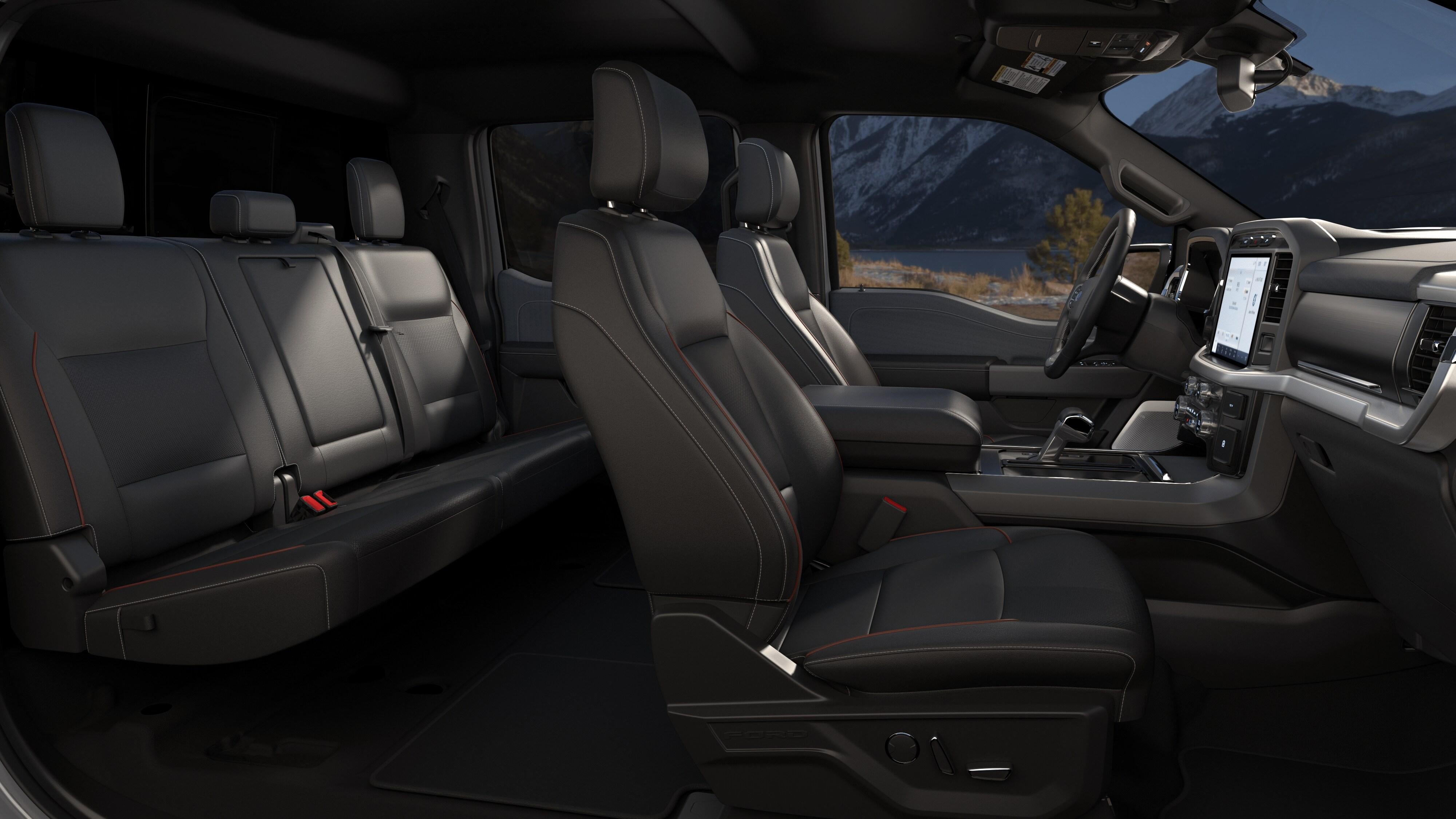 2022 Ford F-150 LARIAT 4WD SuperCrew 5.5' Box