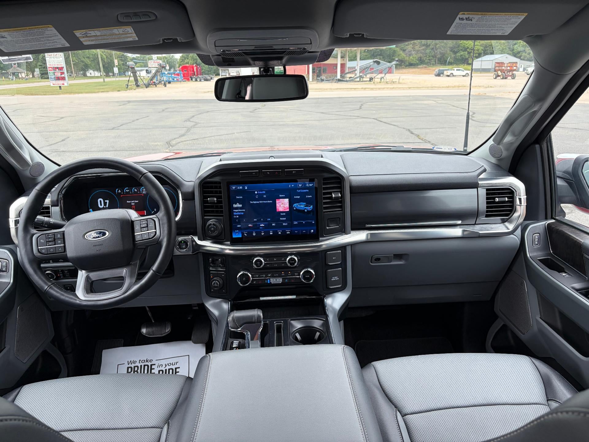 2022 Ford F-150 LARIAT 4WD SuperCrew 5.5' Box