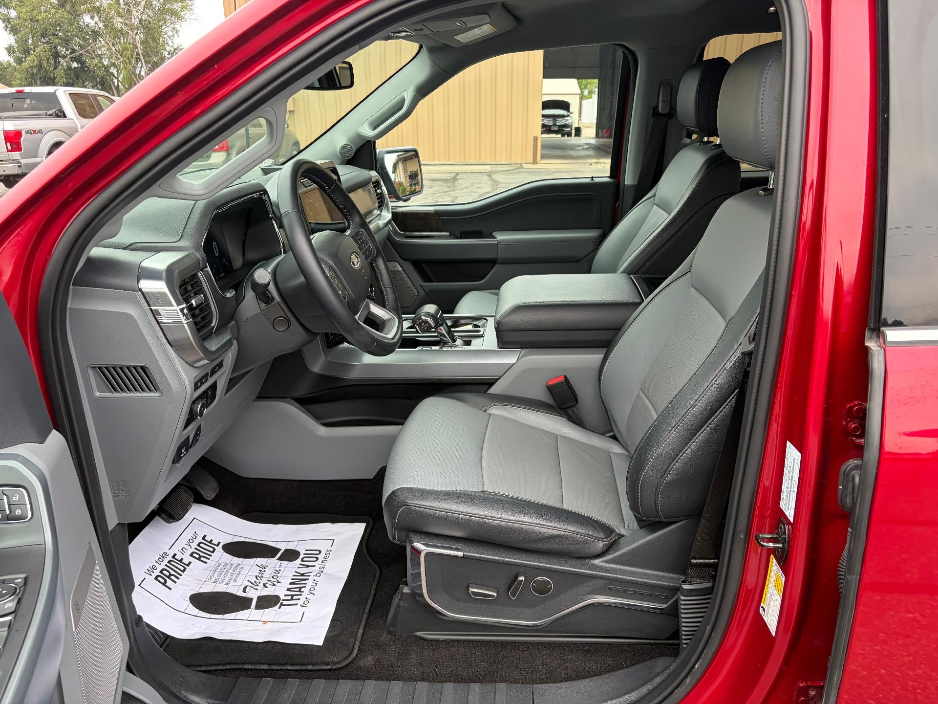 2022 Ford F-150 LARIAT 4WD SuperCrew 5.5' Box