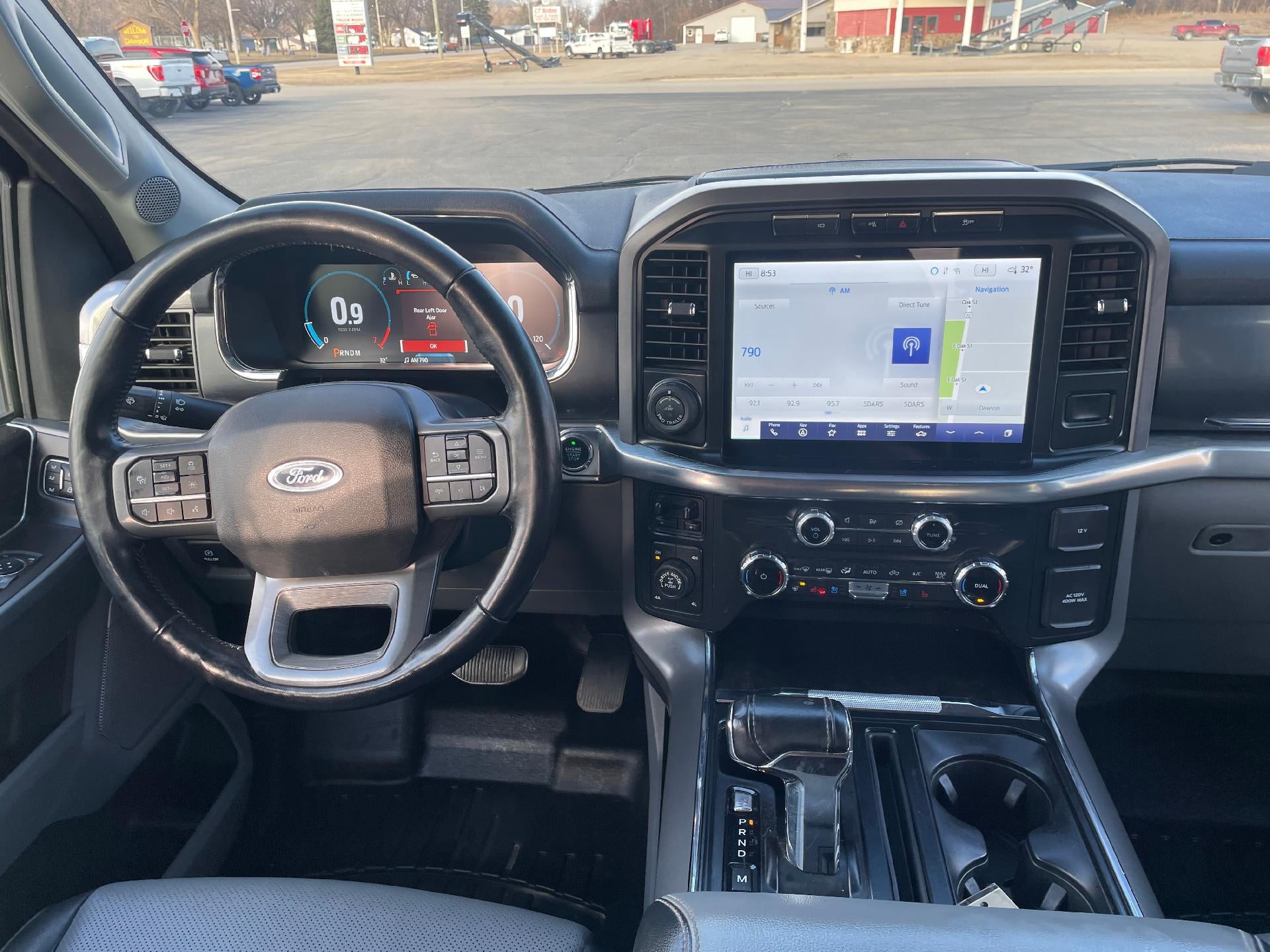 2022 Ford F-150 LARIAT 4WD SuperCrew 5.5' Box